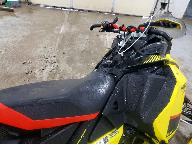 41878486 :رقم المزاد ، 2BPSMXLD3LV000001 vin ، 2020 Ski Mxz مزاد بيع