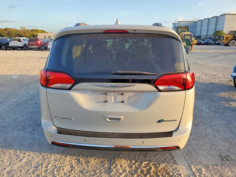 2017 Chrysler Pacifica მანქანა იყიდება აუქციონზე, vin: 2C4RC1N74HR689505, აუქციონის ნომერი: 45824506