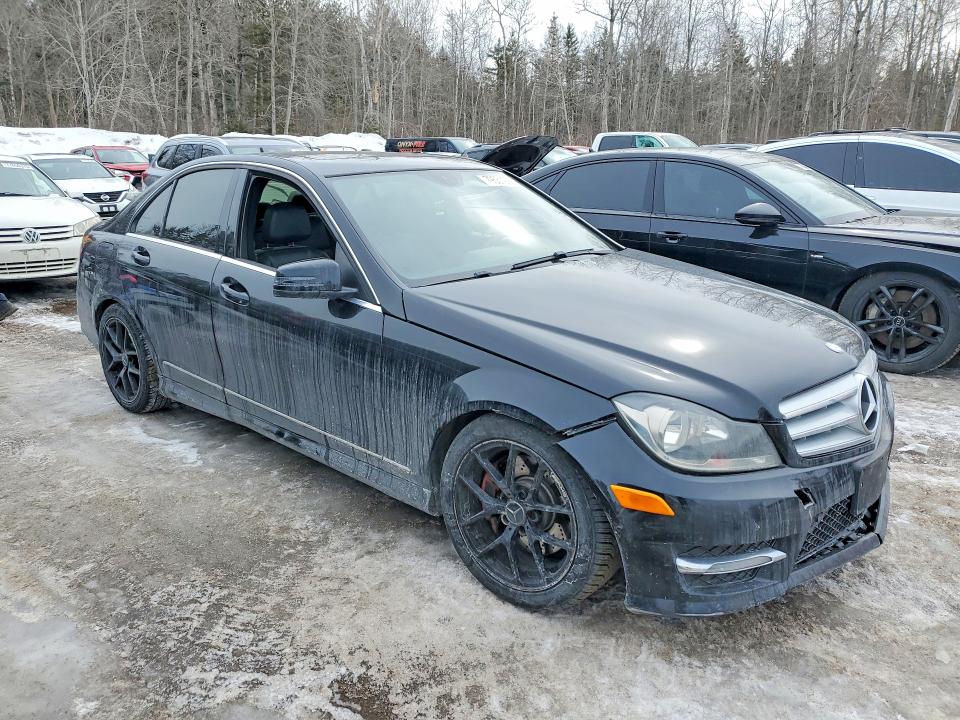 Продаж на аукціоні авто 2013 Mercedes-benz C, vin: WDDGF8ABXDA824797, номер лоту: 79551265
