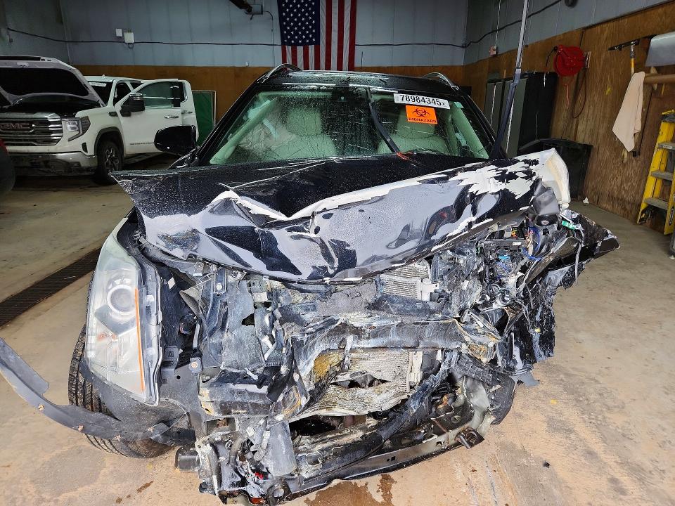 2015 Cadillac Srx მანქანა იყიდება აუქციონზე, vin: 3GYFNEE39FS558243, აუქციონის ნომერი: 78984345
