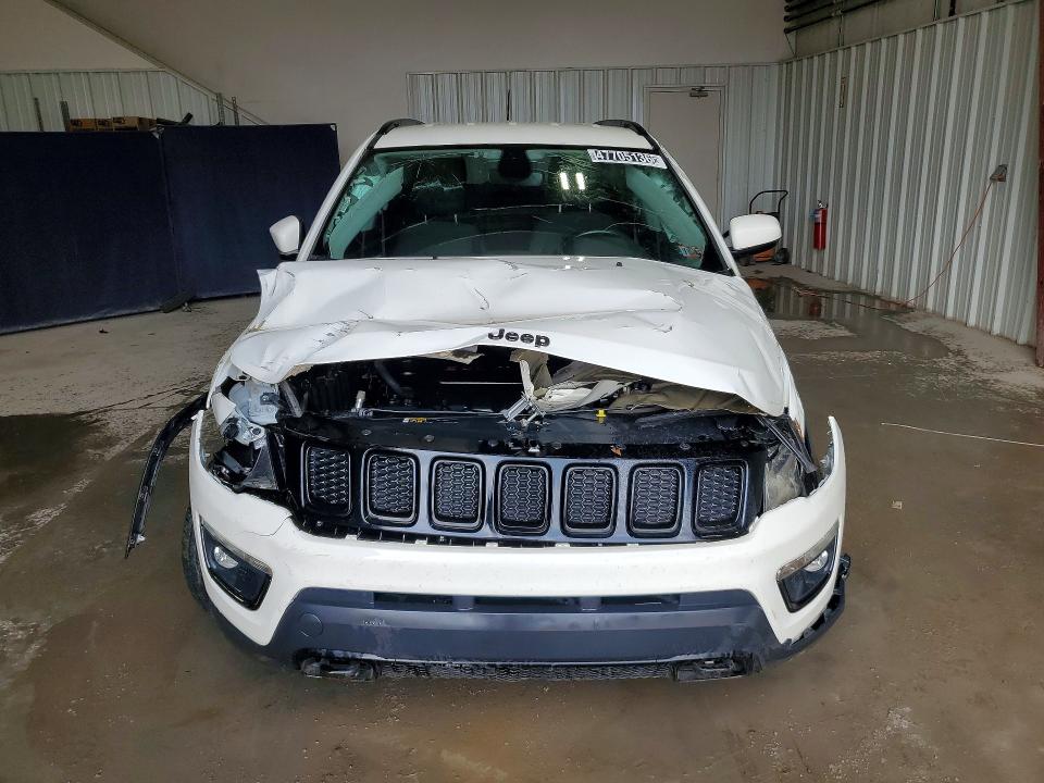 47705136 :رقم المزاد ، 3C4NJDAB3KT847028 vin ، 2019 Jeep Compass مزاد بيع