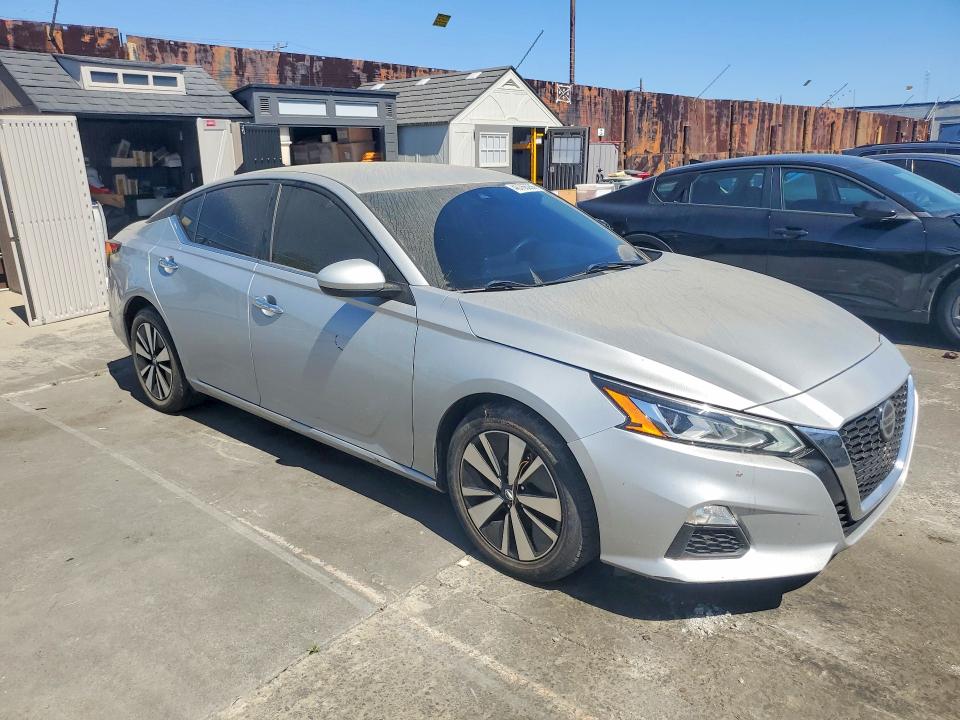 46766286 :رقم المزاد ، 1N4BL4DV2NN318652 vin ، 2022 Nissan Altima مزاد بيع