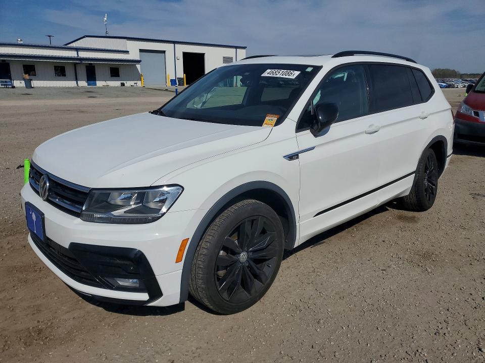 Продажа на аукционе авто 2020 Volkswagen Tiguan, vin: 3VV2B7AX6LM159857, номер лота: 46851086