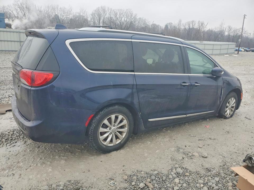 2019 Chrysler Pacifica მანქანა იყიდება აუქციონზე, vin: 2C4RC1BG2KR666171, აუქციონის ნომერი: 79767075