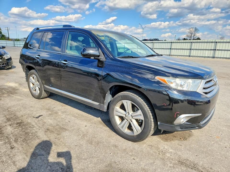 2013 Toyota Highlander მანქანა იყიდება აუქციონზე, vin: 5TDYK3EH8DS104963, აუქციონის ნომერი: 42055506