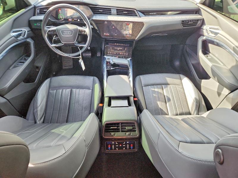 Продаж на аукціоні авто 2022 Audi E-tron, vin: WA1LAAGE3NB027118, номер лоту: 46112386
