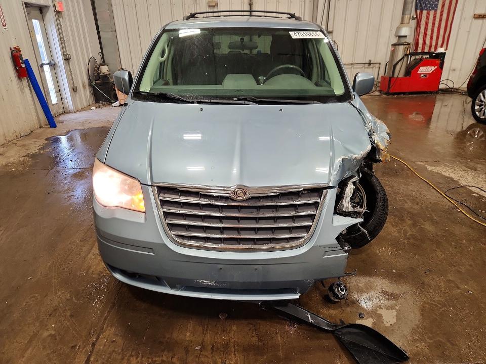 Продажа на аукционе авто 2009 Chrysler Town & Country, vin: 2A8HR54179R528171, номер лота: 47049846