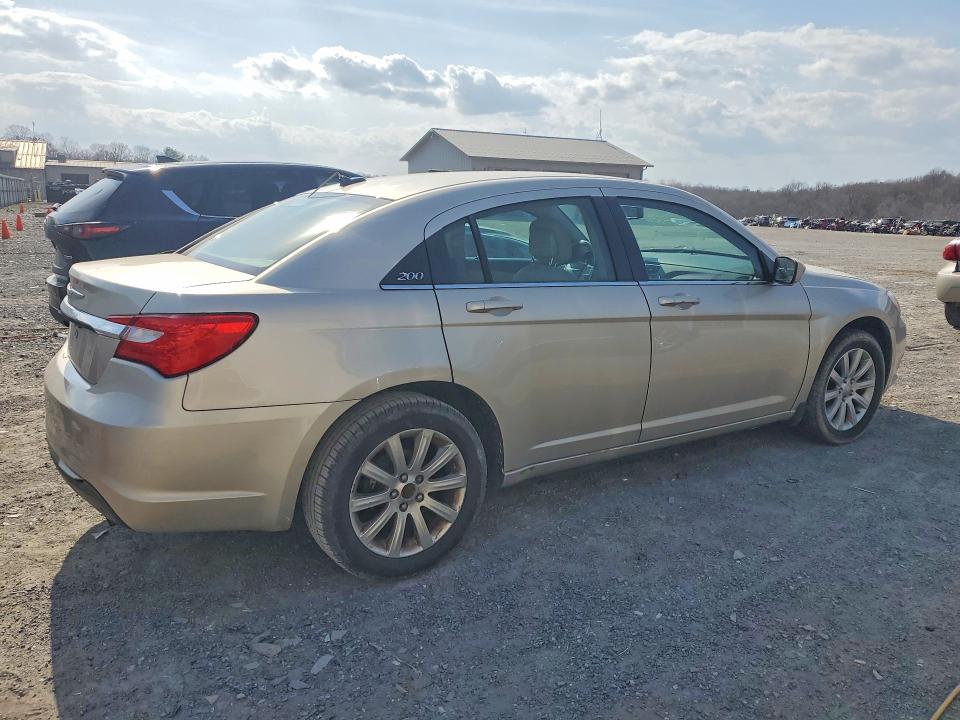 47213516 :رقم المزاد ، 1C3CCBBB0DN651852 vin ، 2013 Chrysler 200 مزاد بيع