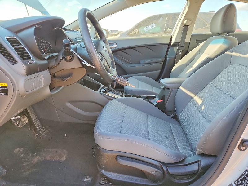 47123096 :رقم المزاد ، 3KPFK4A71JE278857 vin ، 2018 Kia Forte مزاد بيع