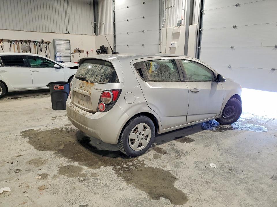 47157706 :رقم المزاد ، 1G1JA6EH2E4163695 vin ، 2014 Chevrolet Sonic مزاد بيع