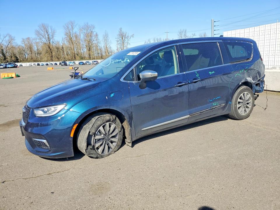 Продажа на аукционе авто 2023 Chrysler Pacifica, vin: 2C4RC1S70PR551558, номер лота: 47747276