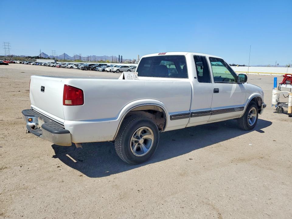 41655816 :رقم المزاد ، 1GCCS19W928216650 vin ، 2002 Chev S-10 مزاد بيع