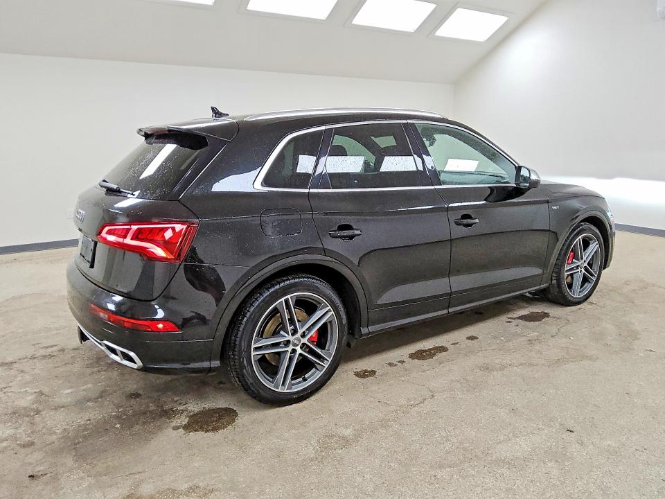42039706 :رقم المزاد ، WA1A4AFY1J2044374 vin ، 2018 Audi Sq5 مزاد بيع