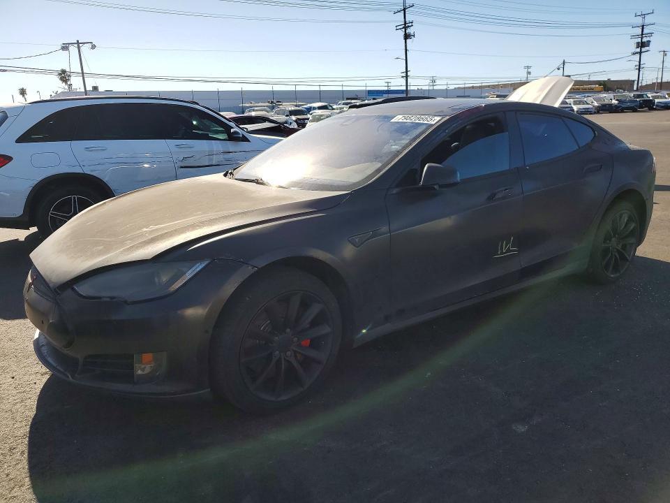 Продажа на аукционе авто 2014 Tesla Model S, vin: 5YJSA1S18EFP57058, номер лота: 79828665