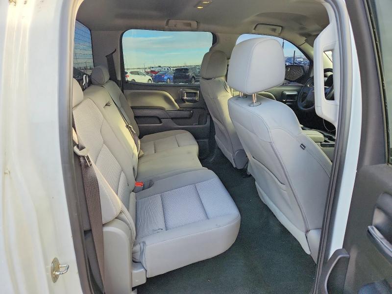 46141256 :رقم المزاد ، 3GCUKPEC3JG339632 vin ، 2018 Chevrolet Silverado مزاد بيع
