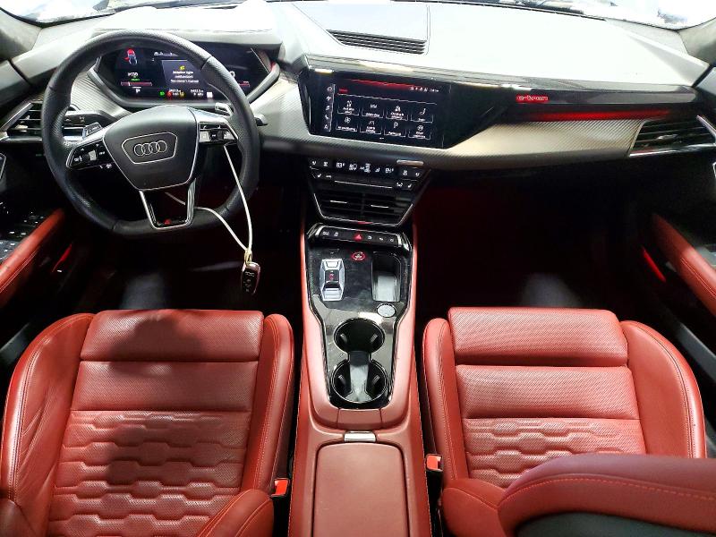 46683906 :رقم المزاد ، WAUBHBFW0N7902202 vin ، 2022 Audi Rs E-tron Gt مزاد بيع