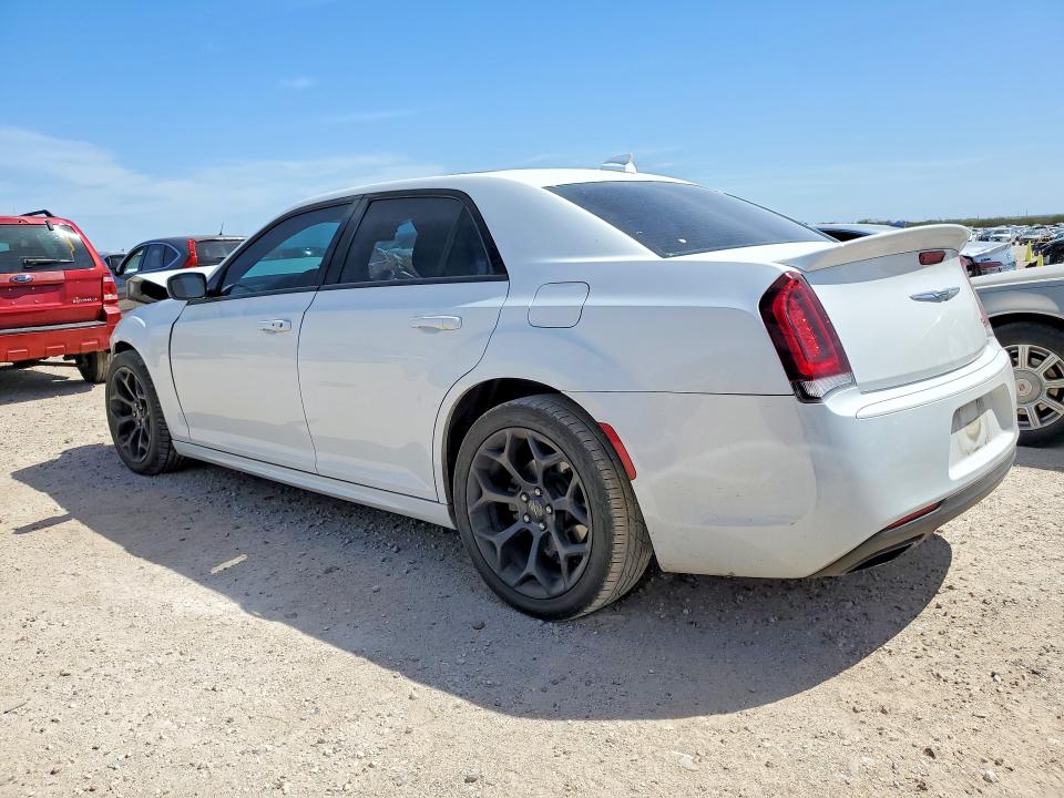 2020 Chrysler 300 მანქანა იყიდება აუქციონზე, vin: 2C3CCABT6LH141869, აუქციონის ნომერი: 46628066