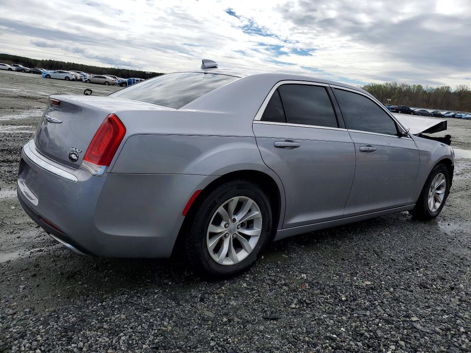 45795556 :رقم المزاد ، 2C3CCAAG9FH833097 vin ، 2015 Chrysler 300 مزاد بيع