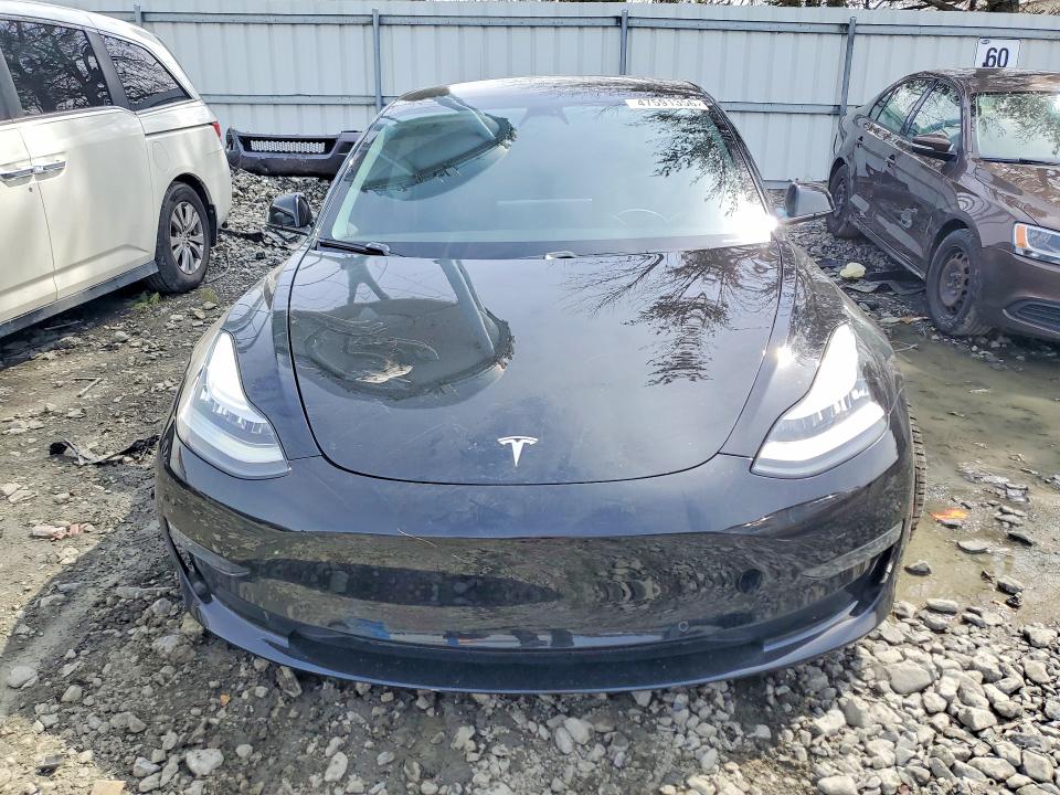 47591356 :رقم المزاد ، 5YJ3E1EB5KF231463 vin ، 2019 Tesla Model 3 مزاد بيع