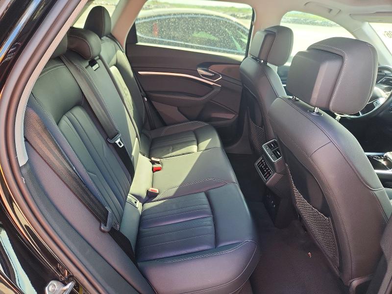 47497906 :رقم المزاد ، WA1AAAGE6MB003157 vin ، 2021 Audi E-tron مزاد بيع