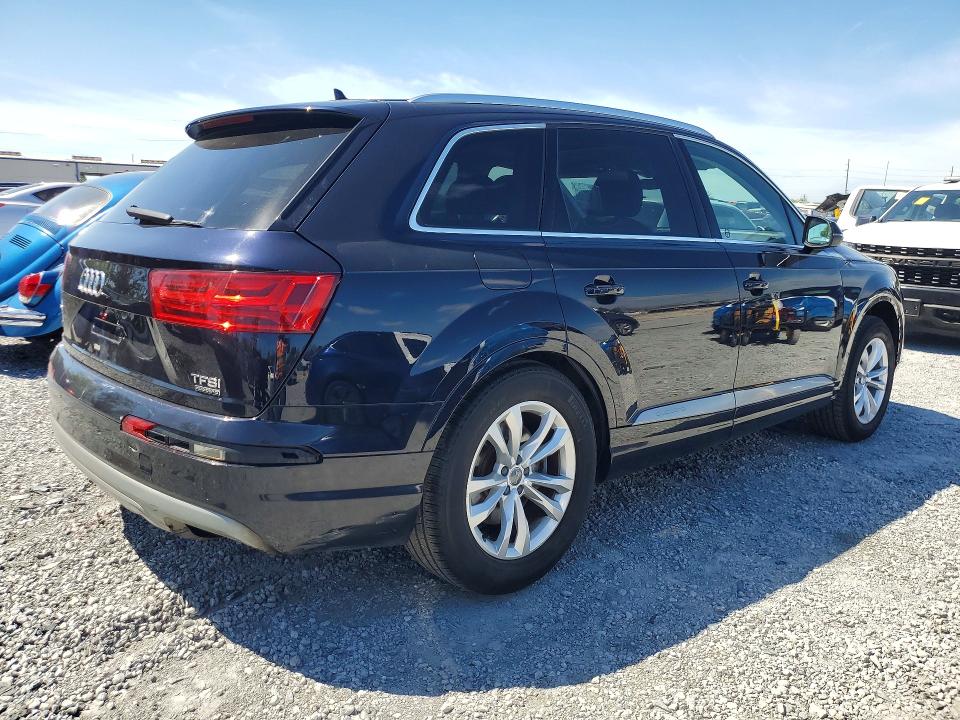 Продаж на аукціоні авто 2017 Audi Q7, vin: WA1LAAF72HD014016, номер лоту: 46623116