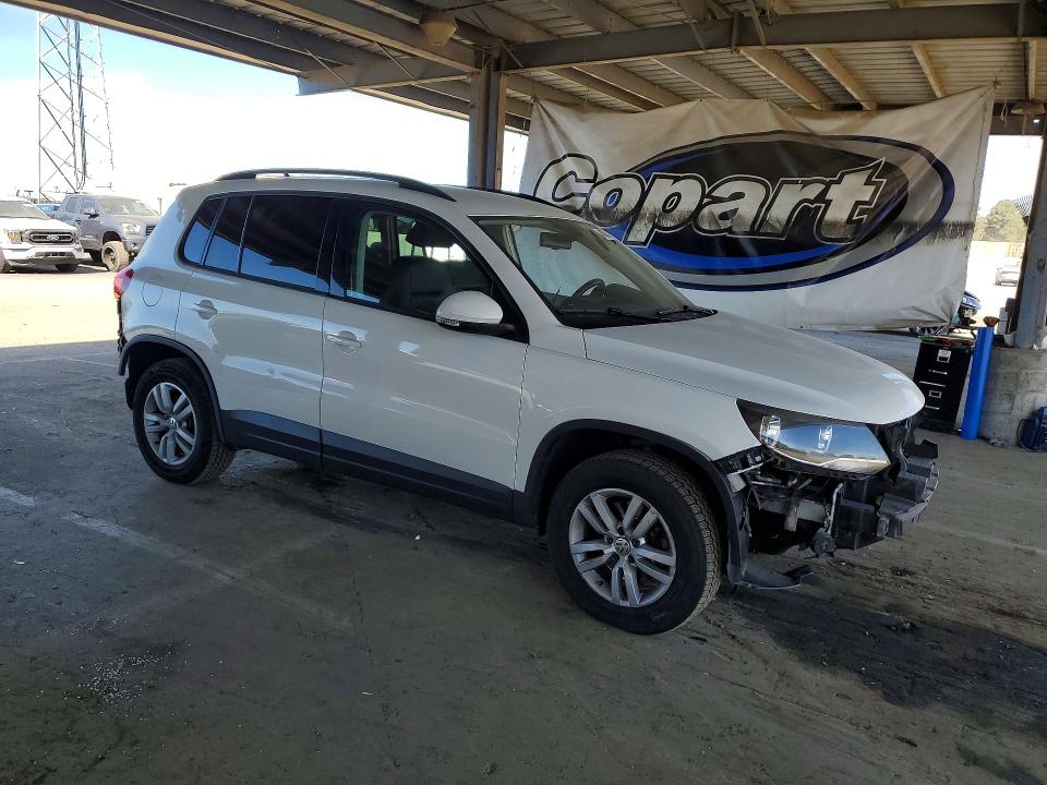 Продаж на аукціоні авто 2017 Volkswagen Tiguan, vin: WVGAV7AX1HK001938, номер лоту: 46325216