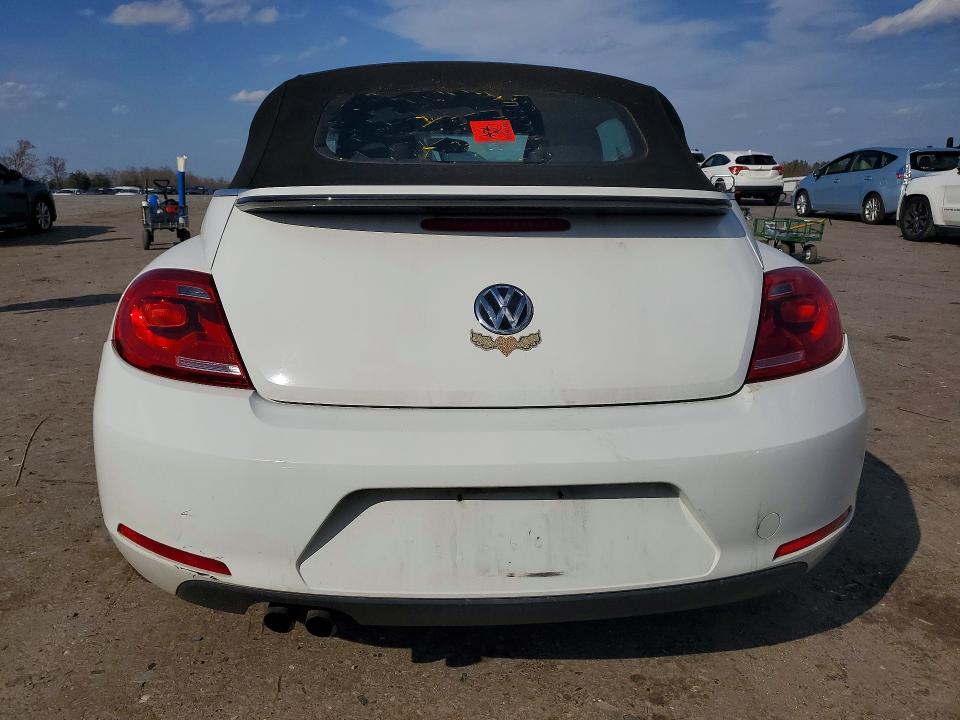 47894966 :رقم المزاد ، 3VW517AT5FM816578 vin ، 2015 Volkswagen Beetle مزاد بيع