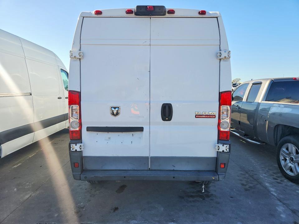 46741586 :رقم المزاد ، 3C6TRVDG6HE543421 vin ، 2017 Ram Promaster 2500 مزاد بيع