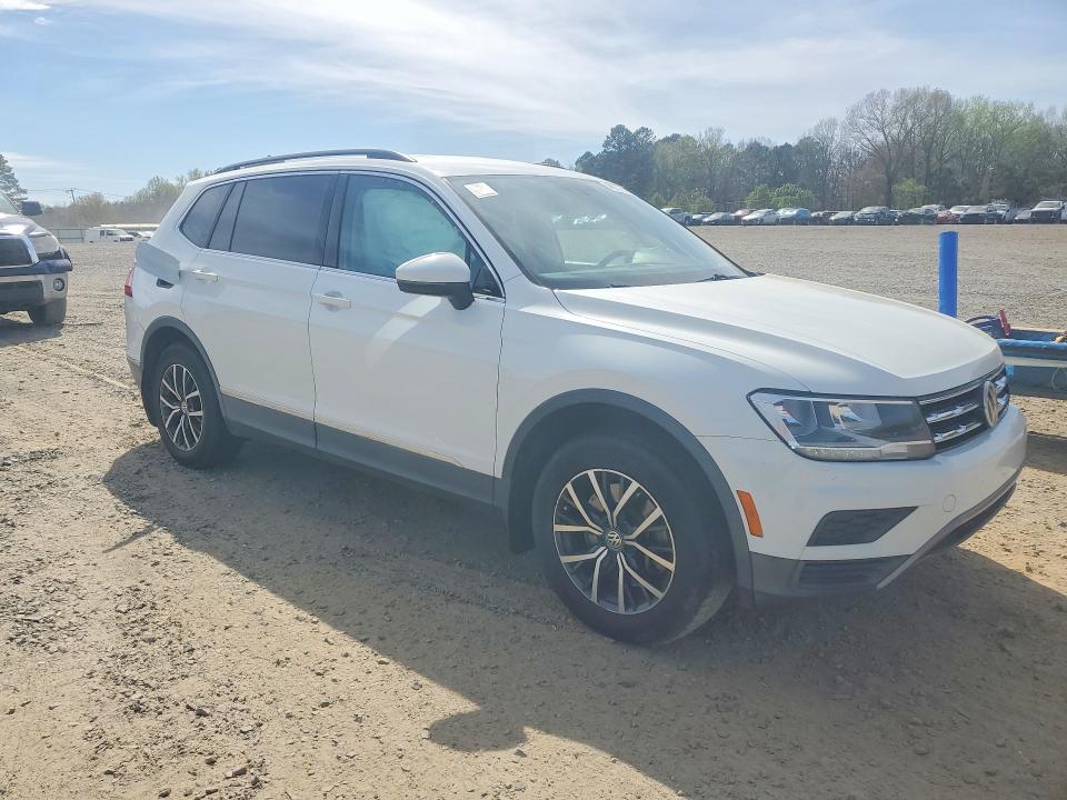 46657016 :رقم المزاد ، 3VV3B7AX0JM214675 vin ، 2018 Volkswagen Tiguan مزاد بيع