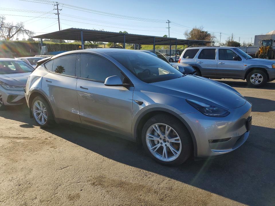 41965796 :رقم المزاد ، 7SAYGDEE1RA287843 vin ، 2024 Tesla Model Y مزاد بيع