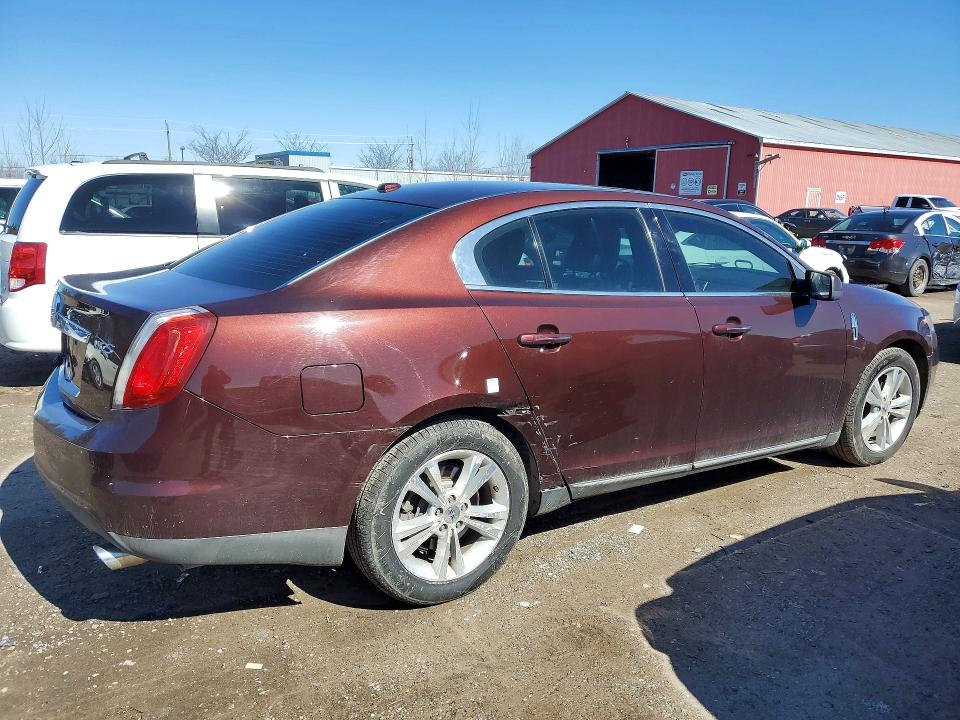 47417336 :رقم المزاد ، 1LNHL9DR0AG609715 vin ، 2010 Lincoln Townhouse Mks 4dr مزاد بيع