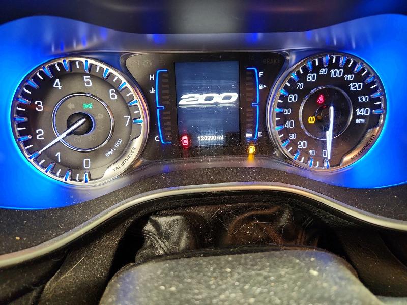 47520006 :رقم المزاد ، 1C3CCCAB9FN610226 vin ، 2015 Chrysler 200 مزاد بيع