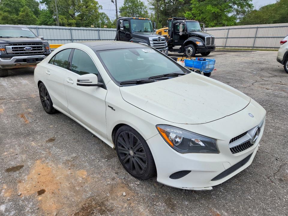 48290526 :رقم المزاد ، WDDSJ4GB6HN450731 vin ، 2017 Mercedes-benz Cla مزاد بيع