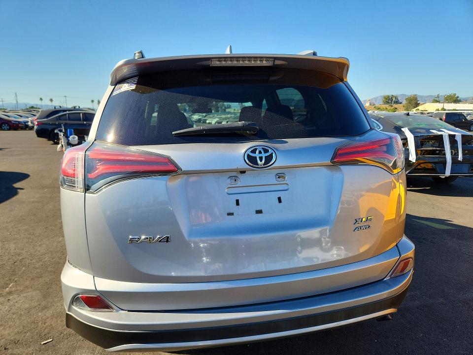 Продаж на аукціоні авто 2017 Toyota Rav4, vin: 2T3RFREV9HW575333, номер лоту: 46936226