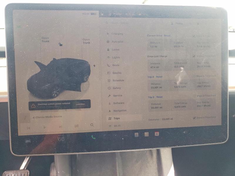 41879376 :رقم المزاد ، 7SAYGDEDXPF956277 vin ، 2023 Tesla Model Y مزاد بيع