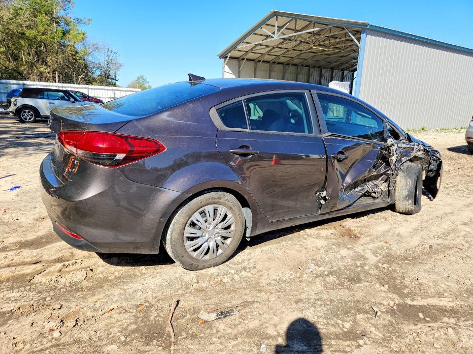 79420685 :رقم المزاد ، 3KPFL4A75JE205682 vin ، 2018 Kia Forte مزاد بيع