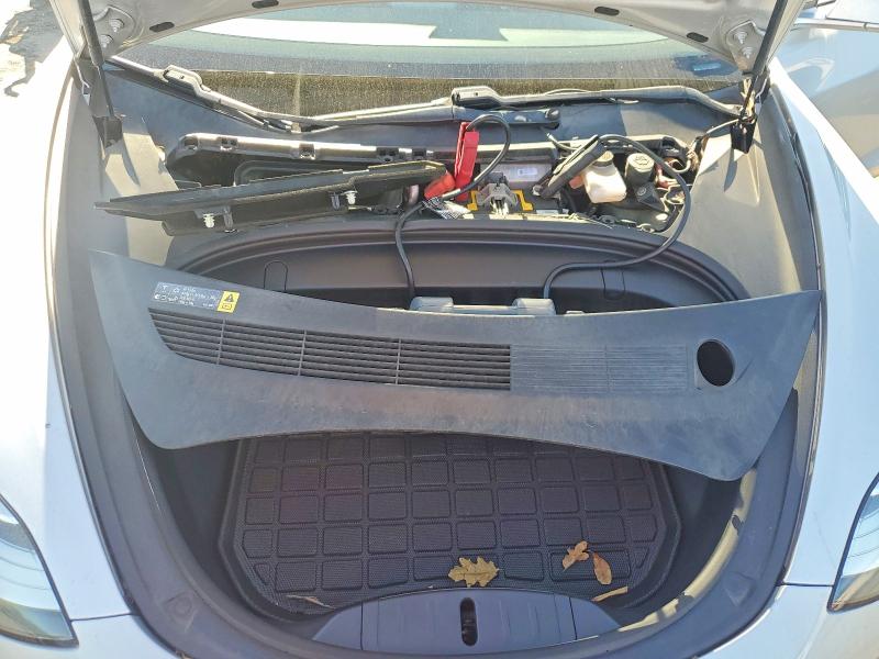 46400276 :رقم المزاد ، 5YJ3E1EA2JF052187 vin ، 2018 Tesla Model 3 مزاد بيع