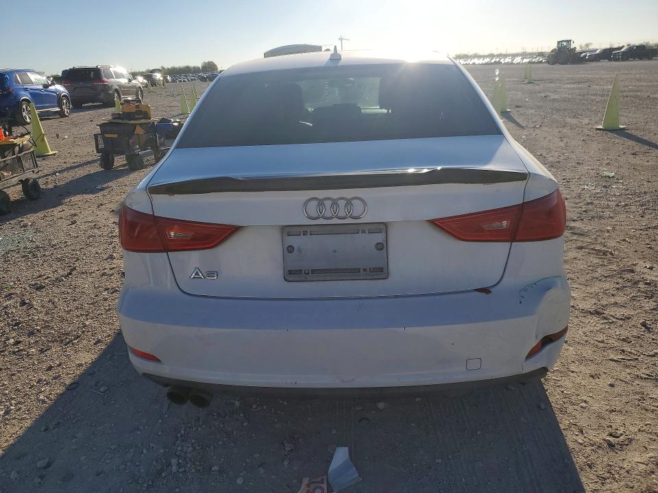 2015 Audi A3 მანქანა იყიდება აუქციონზე, vin: WAUACGFF4F1084131, აუქციონის ნომერი: 45942156