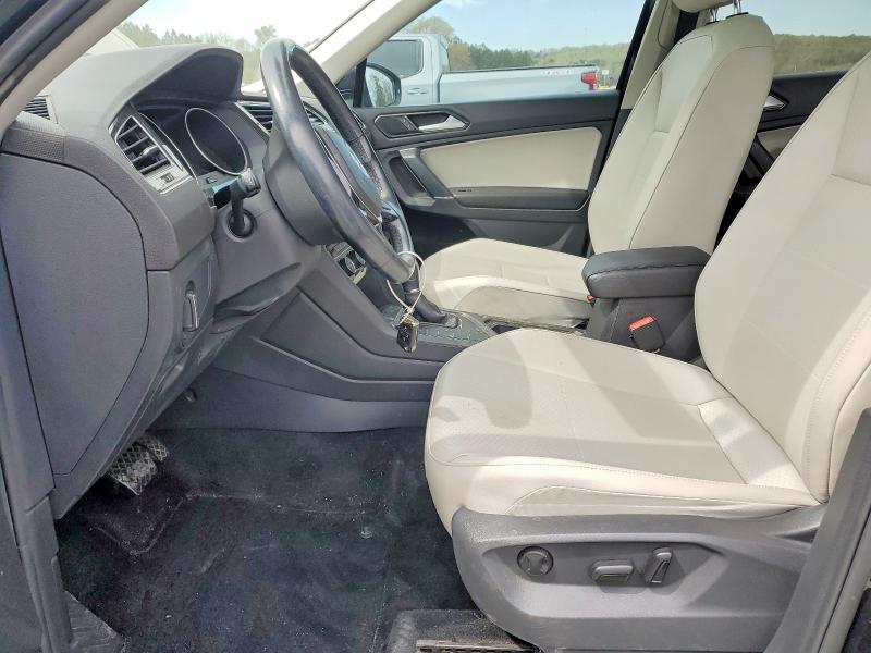 Продажа на аукционе авто 2018 Volkswagen Tiguan, vin: 3VV3B7AX5JM220357, номер лота: 45669996