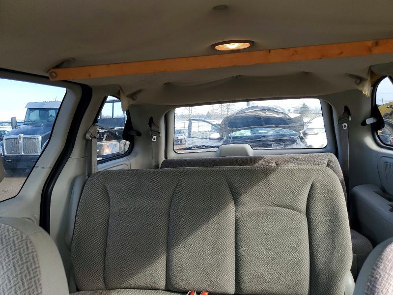 47345736 :رقم المزاد ، 1A4GP45RX6B720518 vin ، 2006 Chrysler Town & Country مزاد بيع
