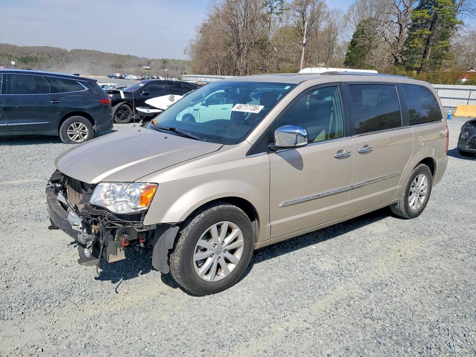 46717736 :رقم المزاد ، 2C4RC1GG0GR188896 vin ، 2016 Chrysler Town & Country مزاد بيع
