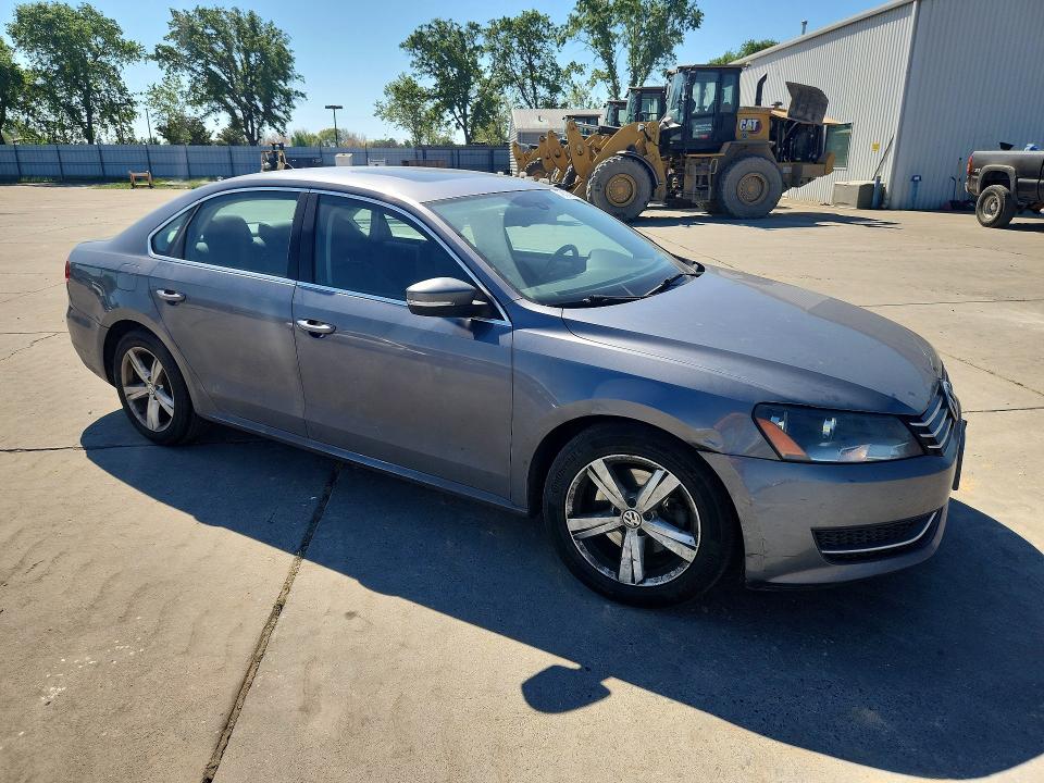 79124815 :رقم المزاد ، 1VWBP7A34DC118124 vin ، 2013 Volkswagen Passat مزاد بيع