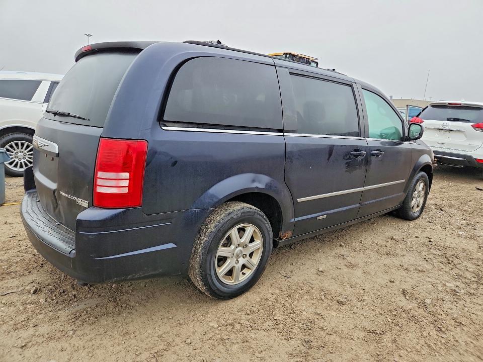 2010 Chrysler Town & Country მანქანა იყიდება აუქციონზე, vin: 2A4RR5D14AR415384, აუქციონის ნომერი: 41638986