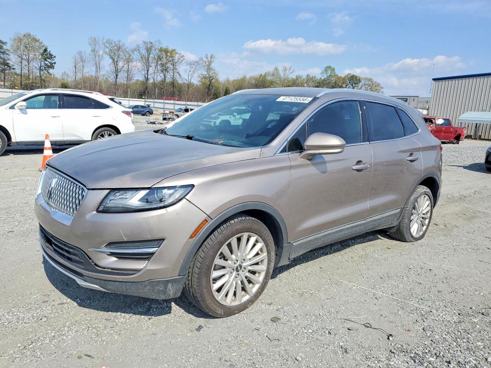 47125556 :رقم المزاد ، 5LMCJ1C93KUL17267 vin ، 2019 Lincoln Mkc مزاد بيع