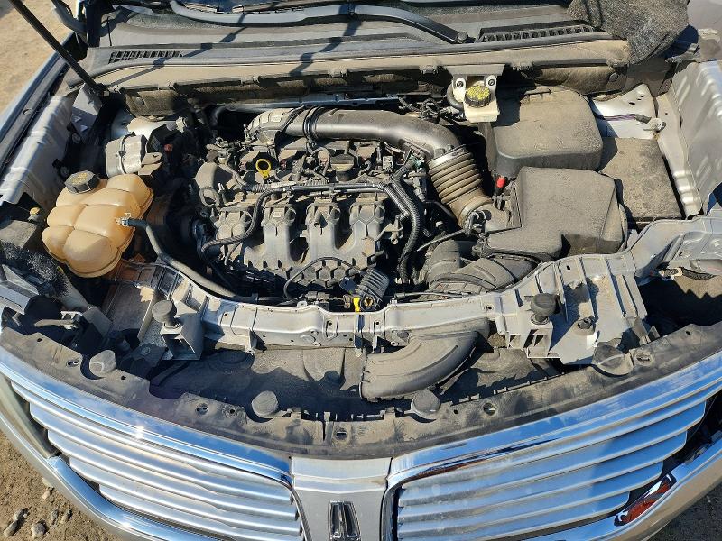41763676 :رقم المزاد ، 5LMTJ2AH9FUJ14972 vin ، 2015 Lincoln Townhouse Mkc مزاد بيع
