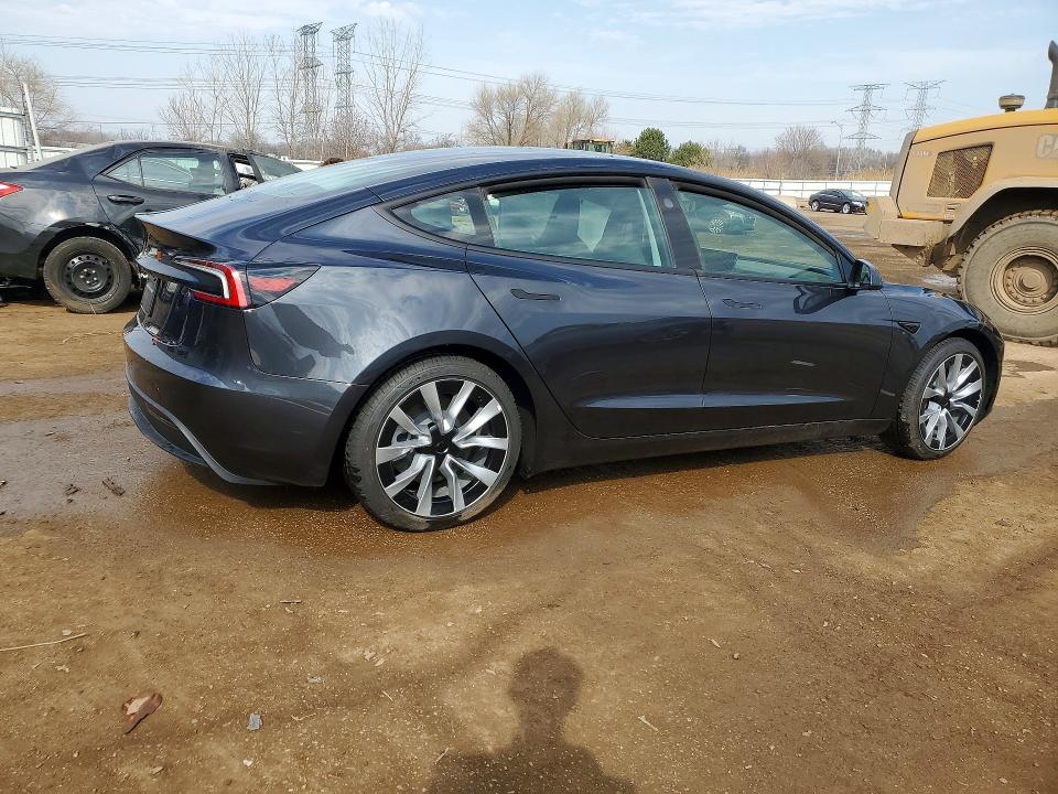 47348066 :رقم المزاد ، 5YJ3E1EA3SF135158 vin ، 2025 Tesla Model 3 مزاد بيع