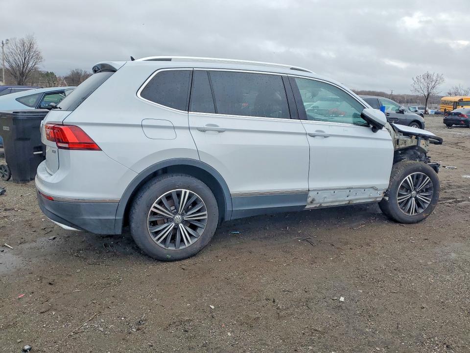 45943906 :رقم المزاد ، 3VV3B7AX9JM068714 vin ، 2018 Volkswagen Tiguan مزاد بيع