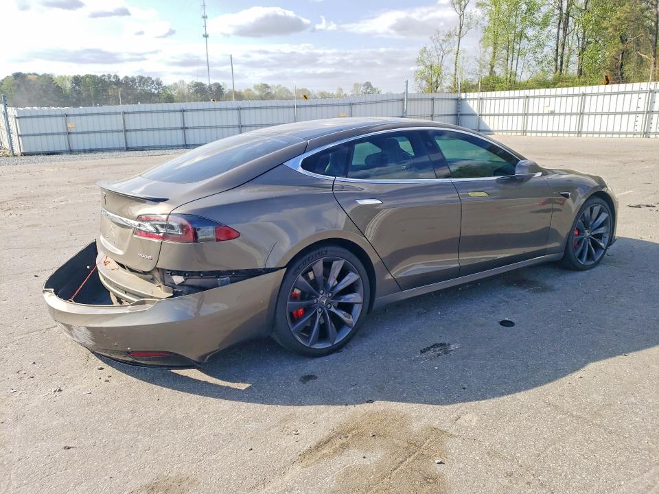 47788076 :رقم المزاد ، 5YJSA1E49GF142270 vin ، 2016 Tesla Model S مزاد بيع