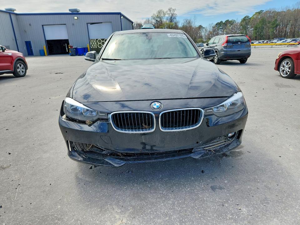 2015 Bmw 320 მანქანა იყიდება აუქციონზე, vin: WBA3B1C54FK138624, აუქციონის ნომერი: 45492106