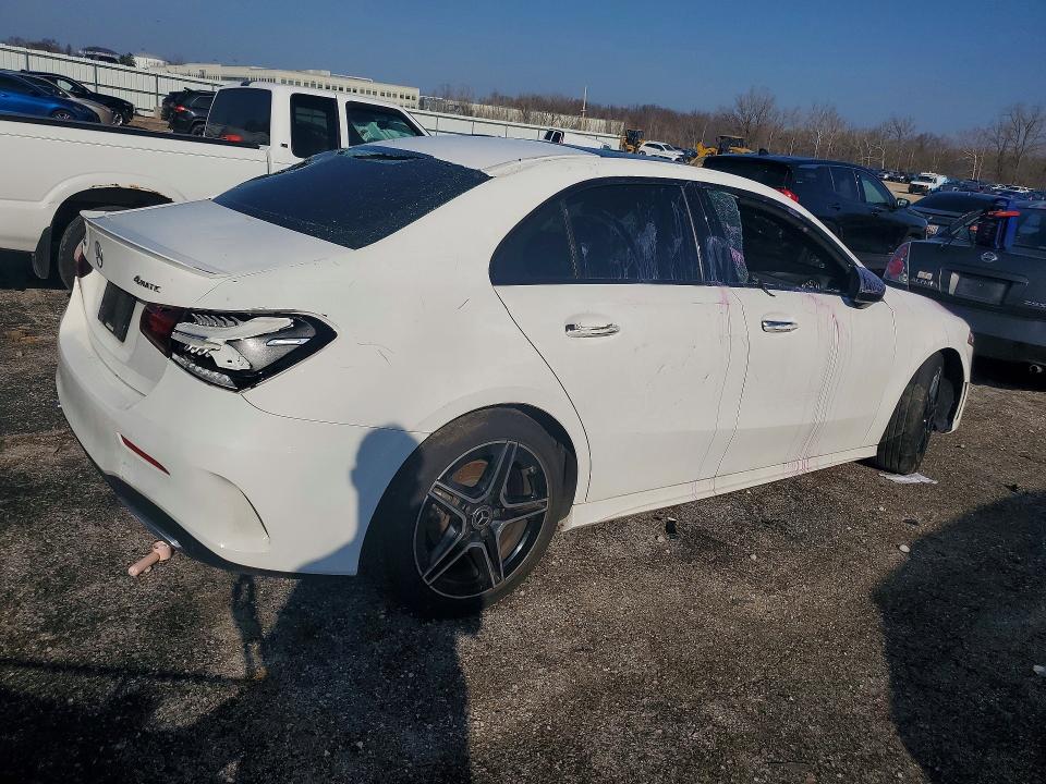 45570596 :رقم المزاد ، WDD3G4FB7KW030787 vin ، 2019 Mercedes-benz A مزاد بيع